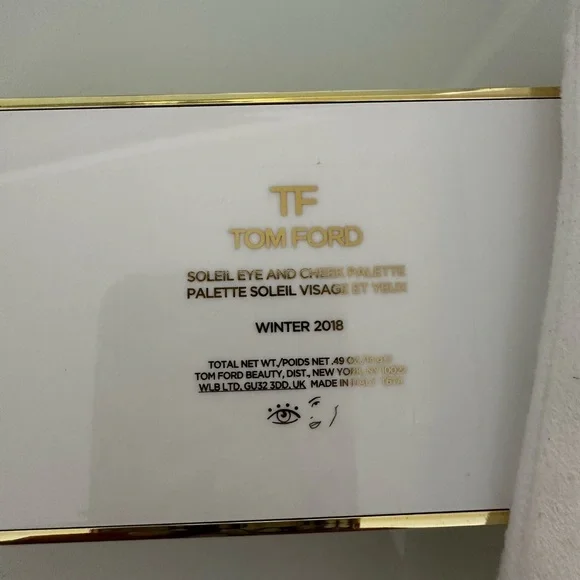 Tom Ford Winter 2018 Eye and Cheek Palette - Picture 3 of 3